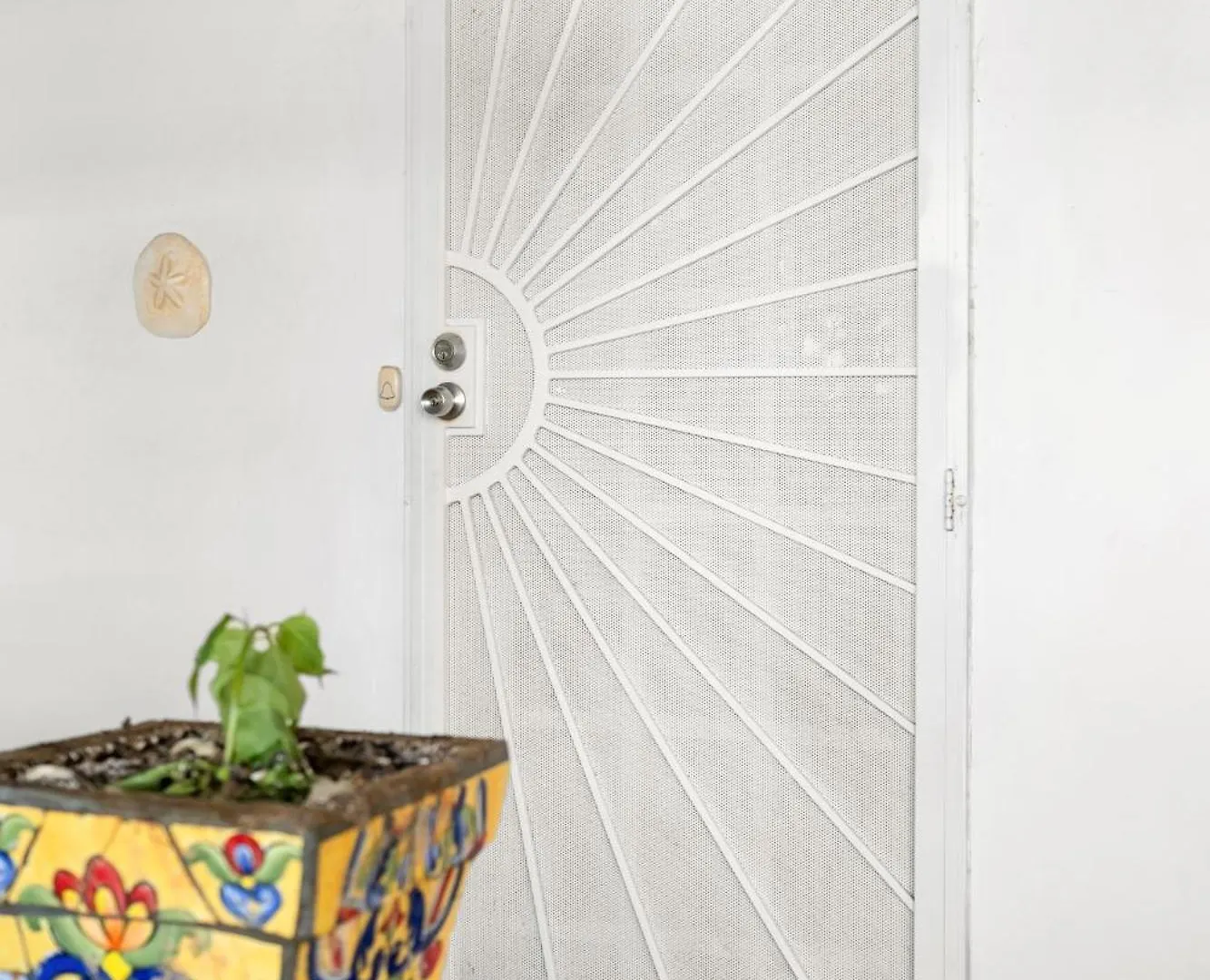 Spacious & Bright 2Bd Apt, Steps To Sand! - 18 Down San Juan