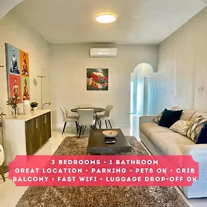  Apartment Stunning 3-bedroom Beachside